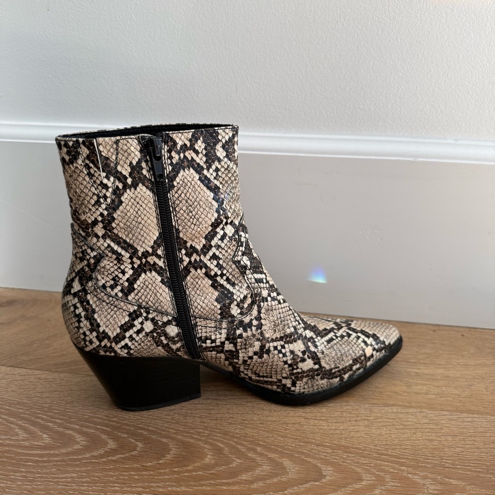 Jeffrey Campbell Women’s Stylish Snakeskin Pattern Ankle Booties Size 9 - Picture 5 of 8